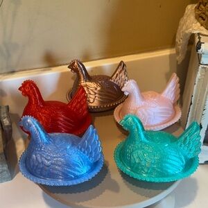 Hen on nest trinket dish - 3 D printed by me
Listing is for one trinket dish